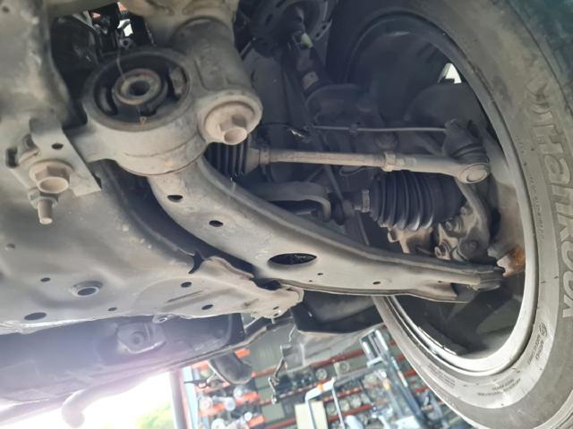 Wahacz zawieszenia przedniego dolny prawy KD5334300E MAZDA