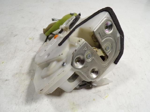Zamek drzwi przednich prawych KD5358310 MAZDA