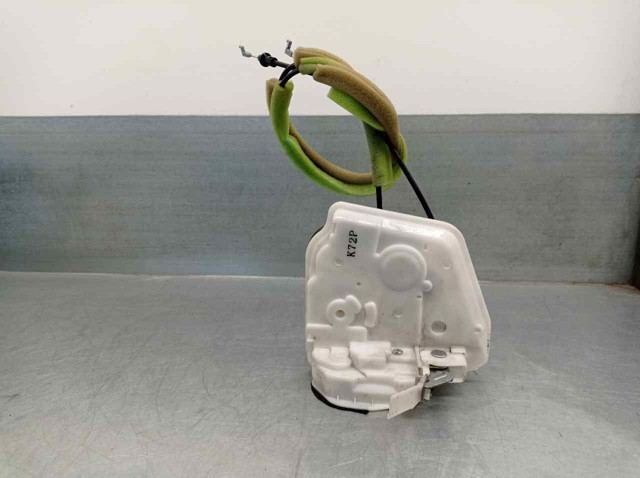 Zamek drzwi przednich prawych KD5358310 MAZDA