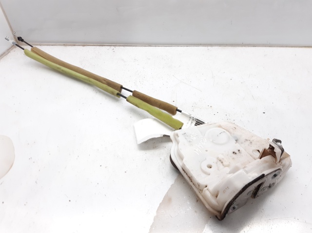 Zamek drzwi przednich prawych KD5358310 MAZDA