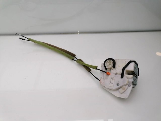 Zamek drzwi przednich prawych KD5358310 MAZDA