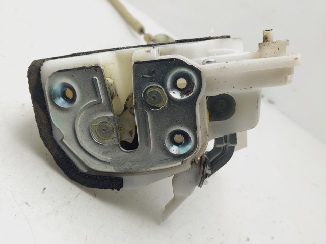 Zamek drzwi tylnych lewych KD5373310 MAZDA