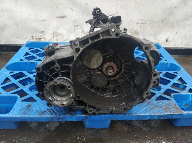 Mechaniczna skrzynia biegów w komplecie KDM VAG