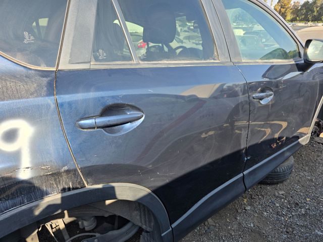 Drzwi tylne prawe KDY37202XC MAZDA