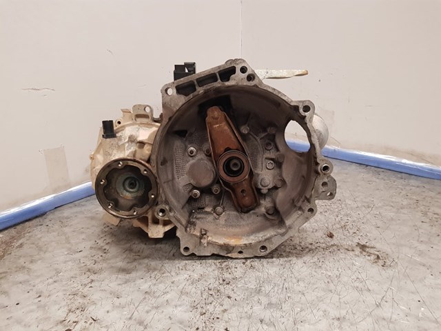 Mechaniczna skrzynia biegów w komplecie KFK VAG