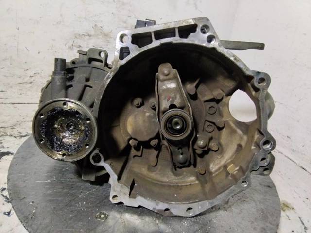 Mechaniczna skrzynia biegów w komplecie KFK VAG