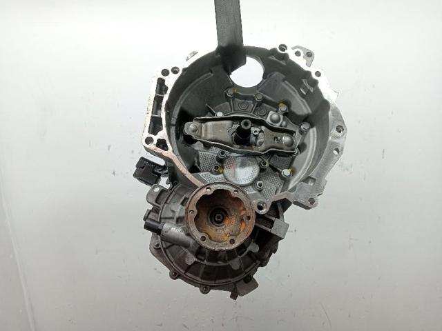 Mechaniczna skrzynia biegów w komplecie KFK VAG