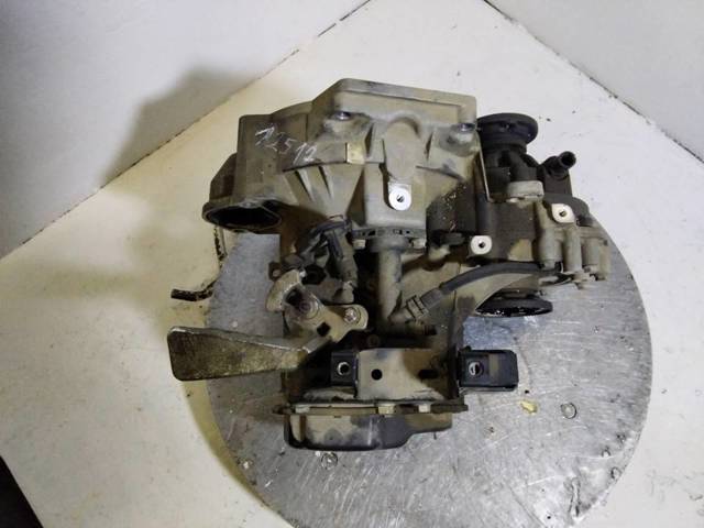 Mechaniczna skrzynia biegów w komplecie KFK VAG