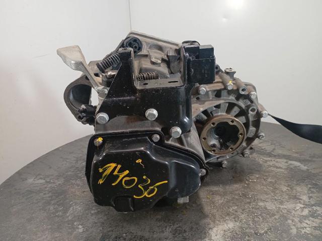 Mechaniczna skrzynia biegów w komplecie KFK VAG