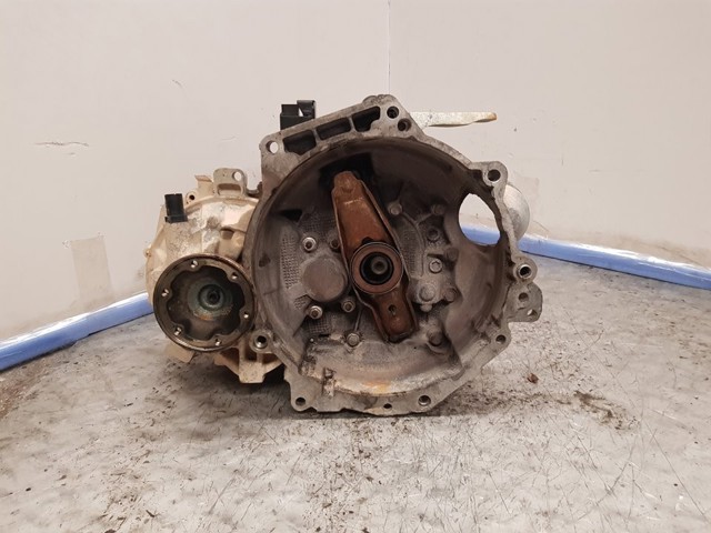 Mechaniczna skrzynia biegów w komplecie KFK VAG