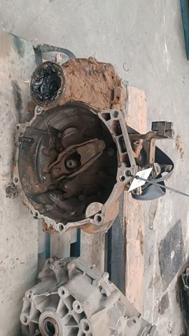 Mechaniczna skrzynia biegów w komplecie KFK VAG