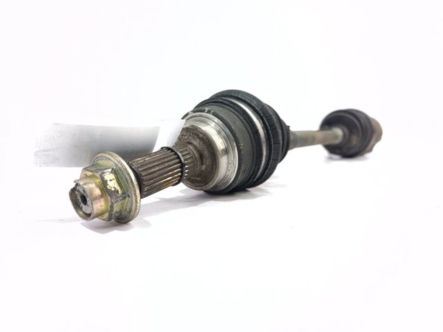 Półoś napędowa przednia lewa KIA Avella