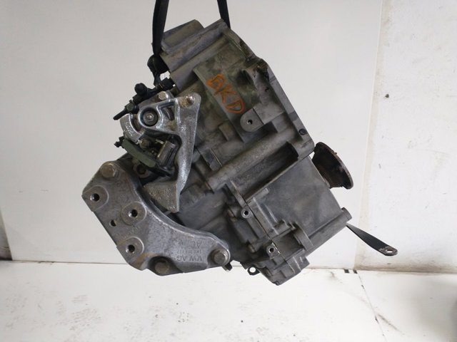 Mechaniczna skrzynia biegów w komplecie KNR VAG