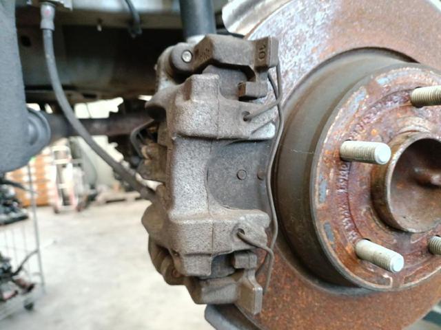 Zacisk hamulcowy tylny prawy KTJX612D346BFC FORD