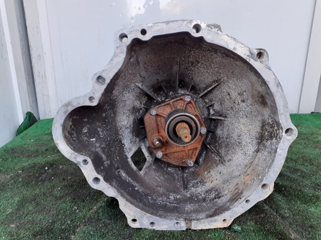Kupić Mechaniczna skrzynia biegów w komplecie Nissan Vanette  C23 w dobrej cenie