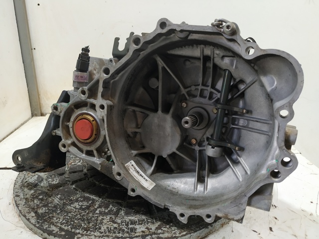 Mechaniczna skrzynia biegów w komplecie KIA Cerato 1 LD