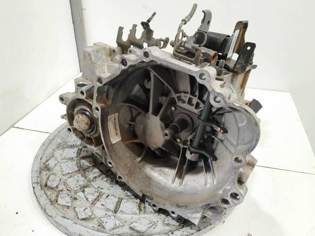 Mechaniczna skrzynia biegów w komplecie KIA Cerato 1 LD