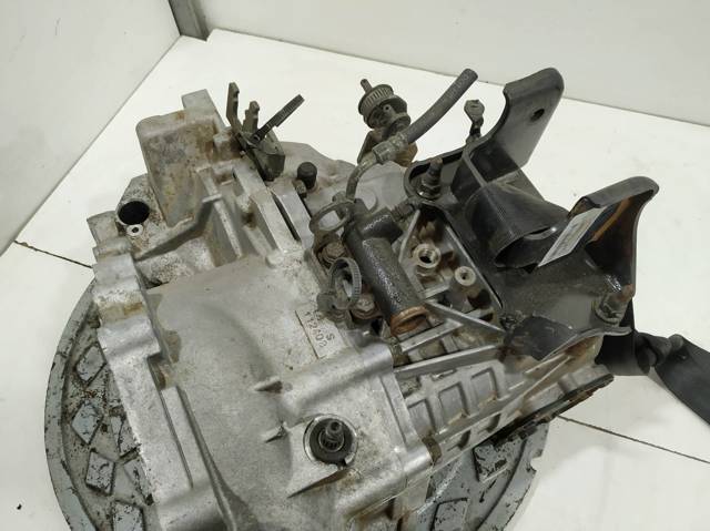 Mechaniczna skrzynia biegów w komplecie KIA Cerato 1 LD