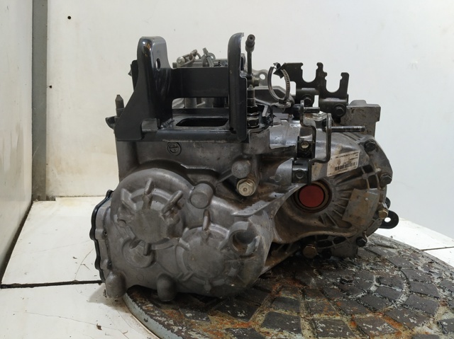 Mechaniczna skrzynia biegów w komplecie KIA Cerato 1 LD