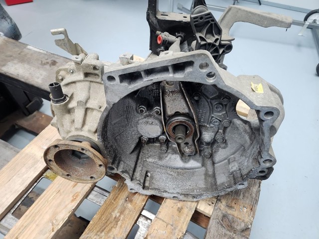 Mechaniczna skrzynia biegów w komplecie LBQ VAG