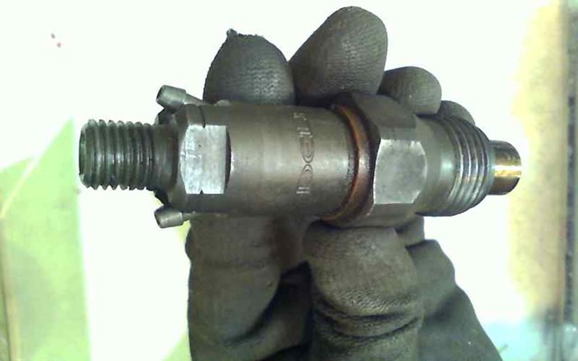 Wtryskiwacz paliwa LCR6735405 RENAULT