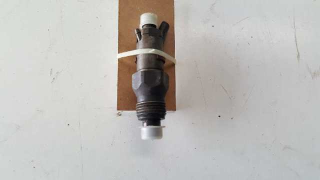 Wtryskiwacz paliwa LCR6735405 RENAULT