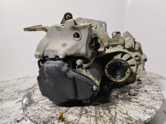 Mechaniczna skrzynia biegów w komplecie LHW VAG