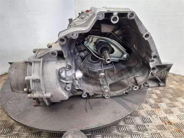 Kupić Mechaniczna skrzynia biegów w komplecie Audi A4  8KH w dobrej cenie