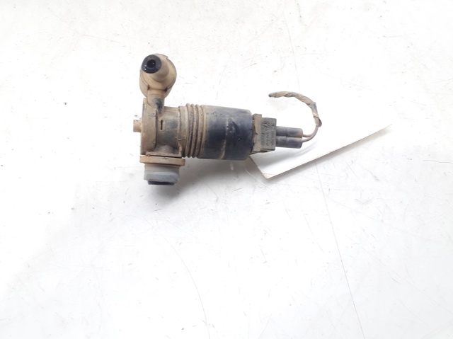 Pompka spryskiwacza szyby przedniej LR002306 LAND ROVER