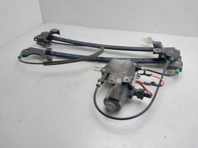 Mechanizm podnoszenia szyby drzwi przednich lewych LR006372 LAND ROVER