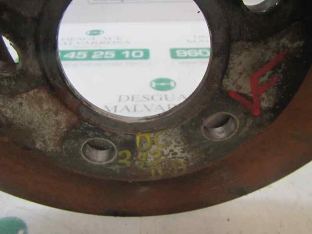 Tarcza hamulcowa przednia LR007055 LAND ROVER