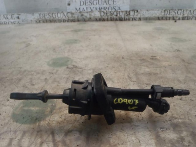 Cylinder sprzęgła główny LR007158 LAND ROVER