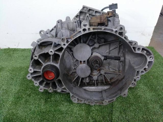Mechaniczna skrzynia biegów w komplecie LR008354 LAND ROVER