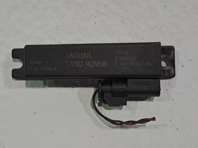 LR012709 Land Rover