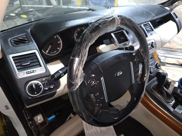 LR012987 Land Rover