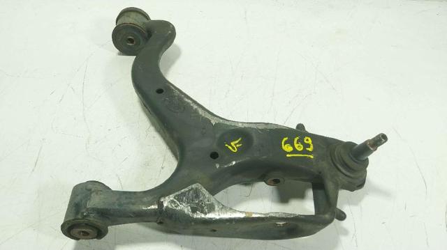 Wahacz zawieszenia przedniego dolny prawy LR014136 LAND ROVER