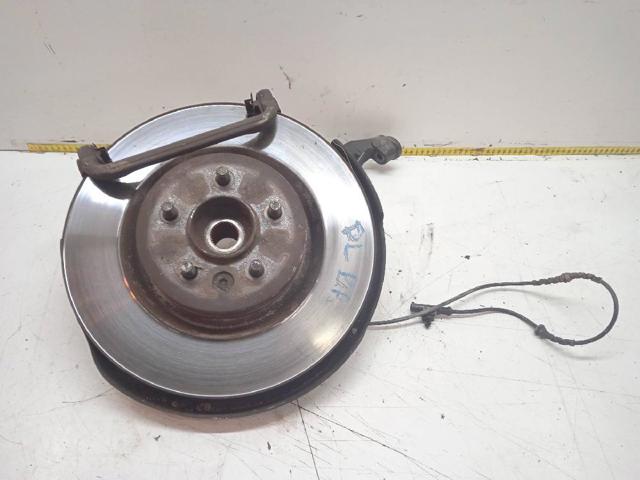 Czop (zwrotnica) przedni prawy LR014140 LAND ROVER