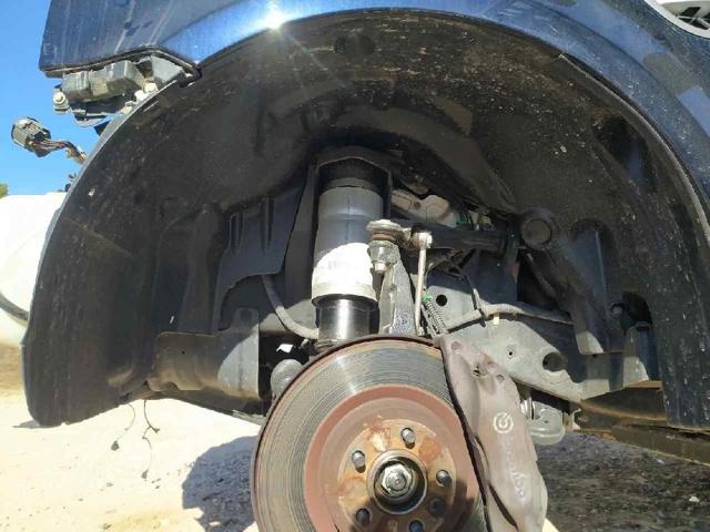 Nadkole błotnika przedniego lewe LR015040 LAND ROVER
