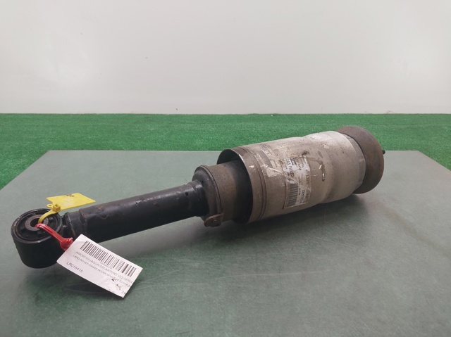 Amortyzator przedni LR016416 LAND ROVER