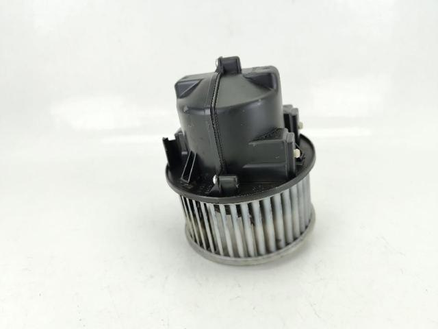 Silniczek wentylatora nagrzewnicy (ogrzewacza wnętrza) LR016627 LAND ROVER