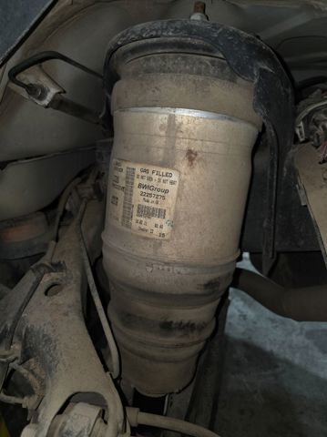 LR023235 Land Rover