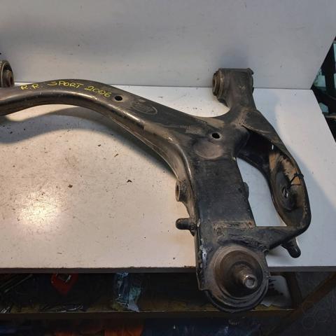 Wahacz zawieszenia przedniego dolny prawy LR029304 LAND ROVER