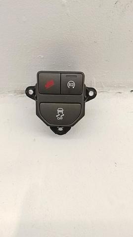 Silentblock przedniego wahacza dolnego LR042669 LAND ROVER