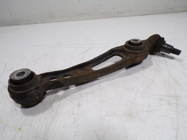 Wahacz zawieszenia przedniego dolny lewy LR045243 LAND ROVER