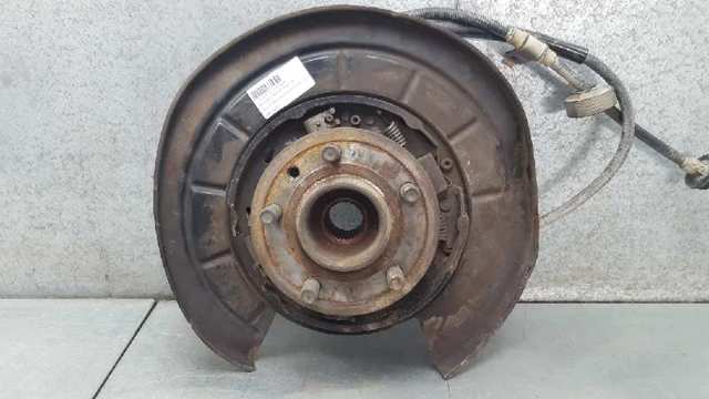 Czop (zwrotnica) tylny prawy LR045822 LAND ROVER