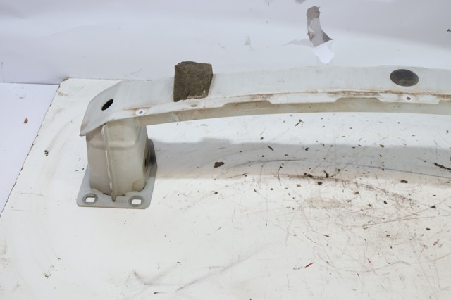 Wzmocnienie zderzaka przedniego LR055992 LAND ROVER