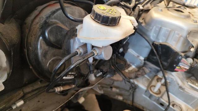 Główny cylinder hamulców LR067017 LAND ROVER