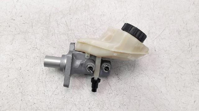 Główny cylinder hamulców LR067017 LAND ROVER