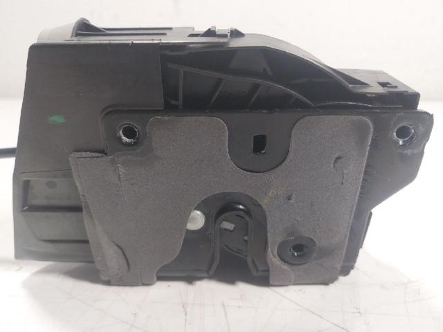 Zamek drzwi tylnych prawych LR070430 LAND ROVER