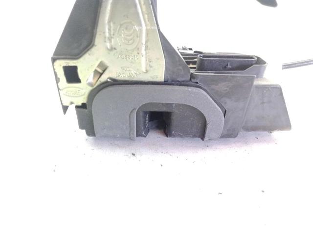 Zamek drzwi tylnych prawych LR070430 LAND ROVER